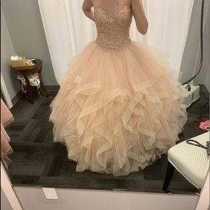 MAKE OFFERS Beautiful prom/quince dress!